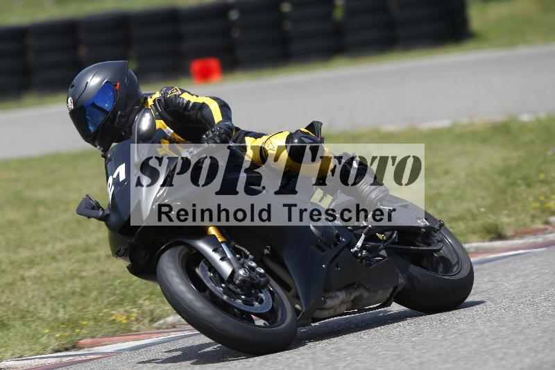 /27 12.06.2025 Ducati Schweiz Trackday Warmup  ADR/blau-bleu/21